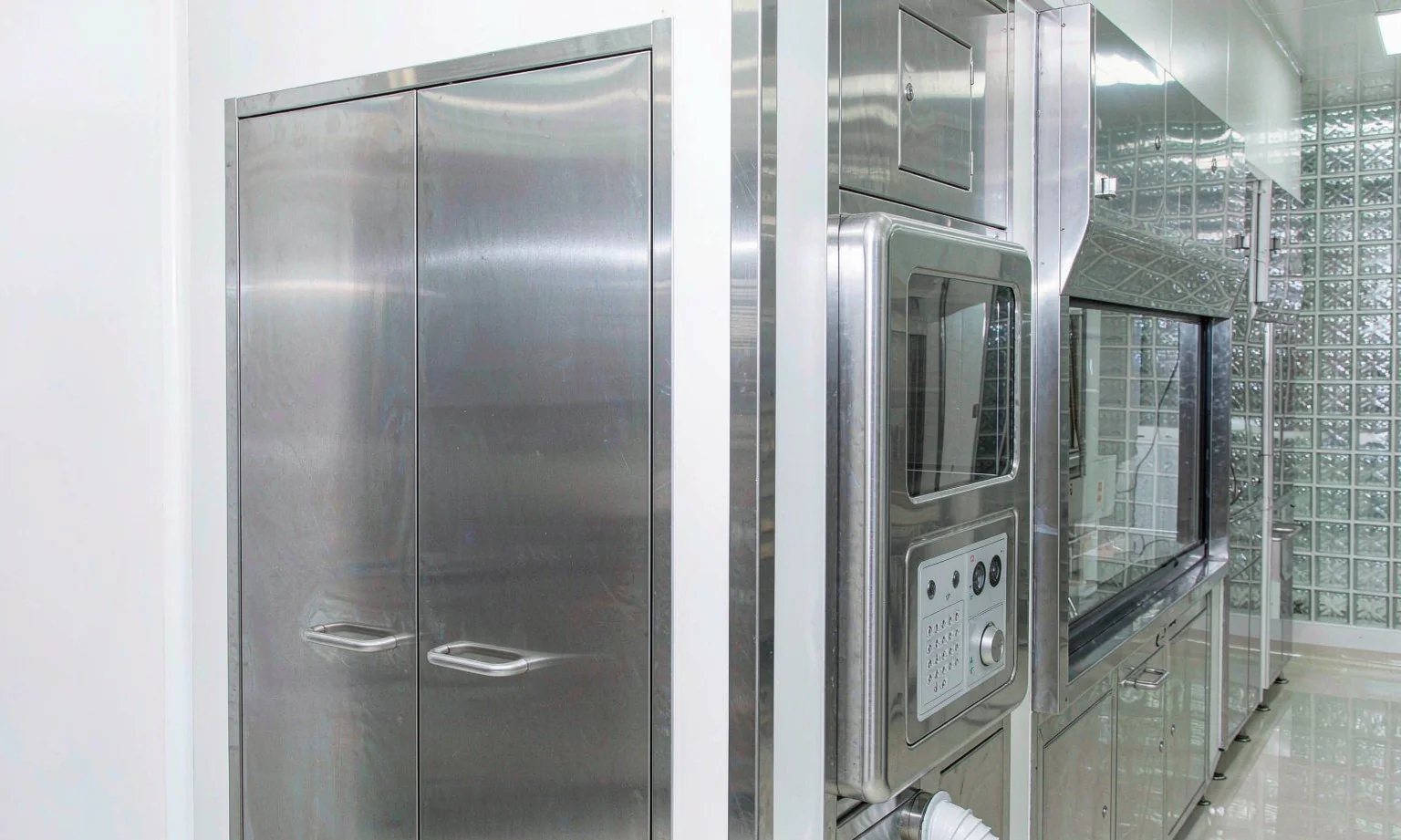 Stainless steel equipment enclosures in a lab